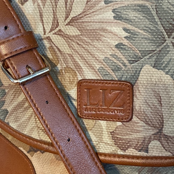 Liz Claiborne handbag. Good used condition. - Picture 3 of 11